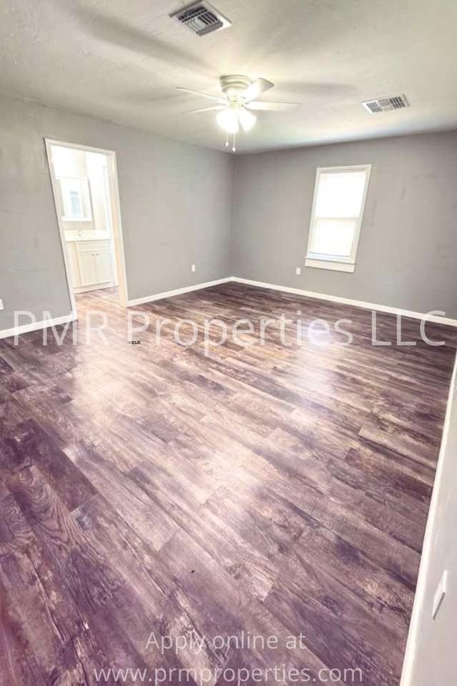 6310 Nw Elm Ave - Photo 5 of 19