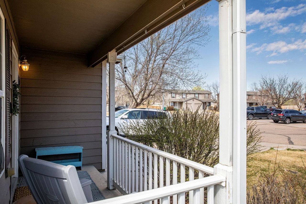 1751 Rowan Ln - Photo 2 of 16