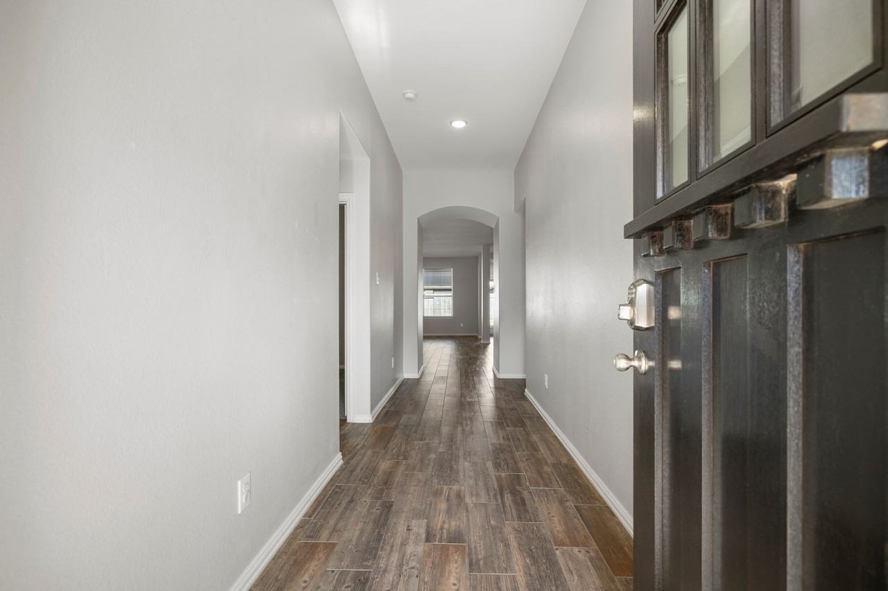 29507 Whitebrush Trace Dr - Photo 3 of 26