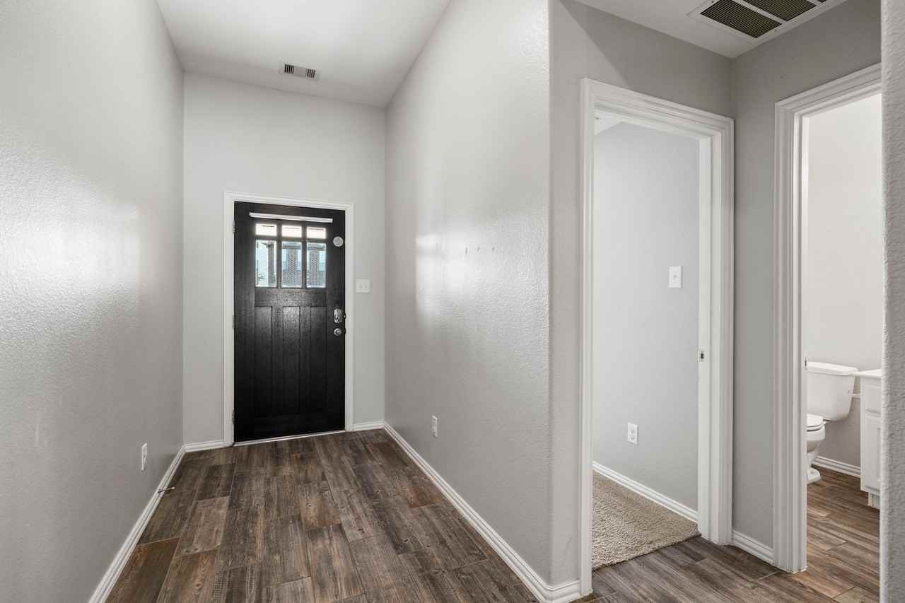 29507 Whitebrush Trace Dr - Photo 4 of 26