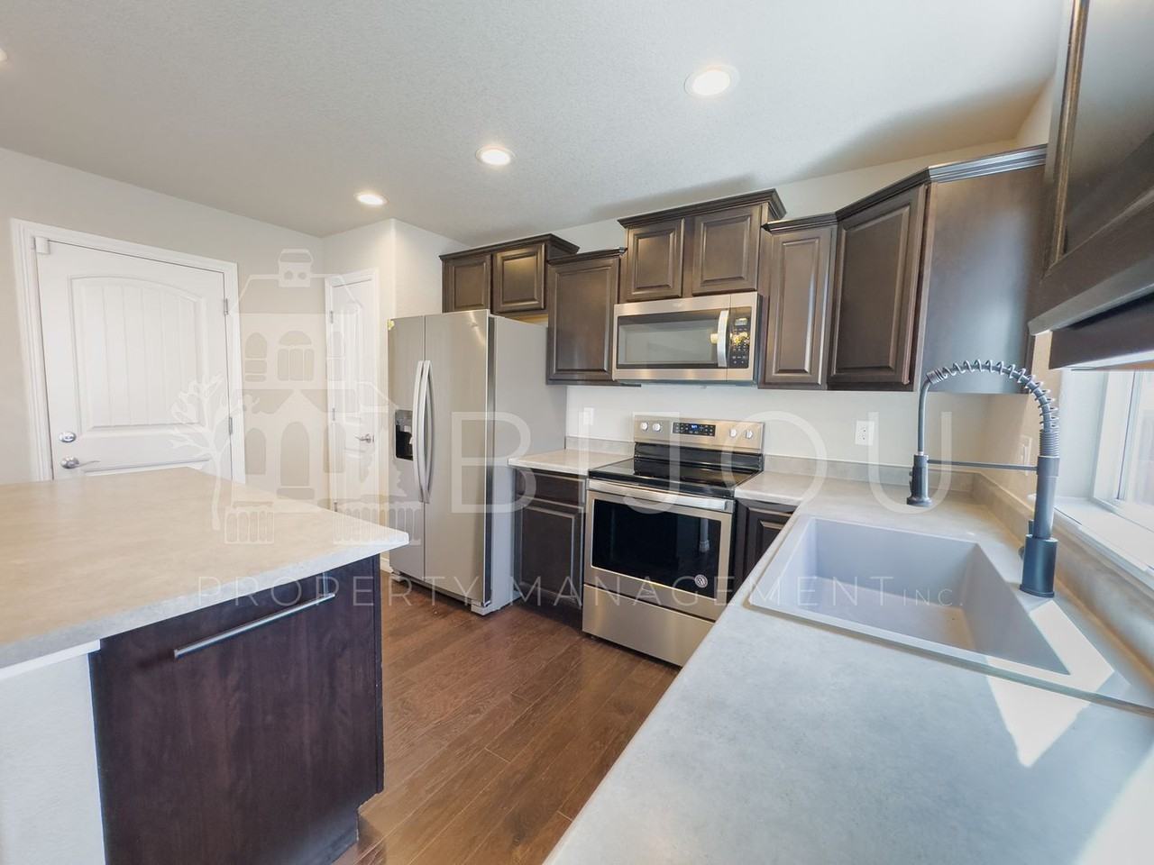 10881 Aliso Dr - Photo 6 of 29