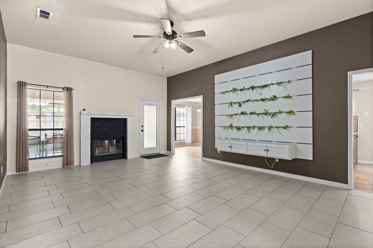 5003 Joseph Dr - Photo 2 of 16