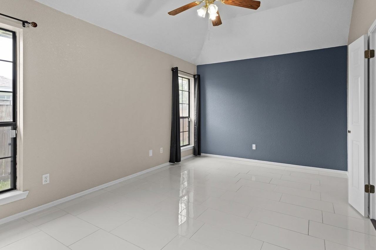 5003 Joseph Dr - Photo 7 of 16