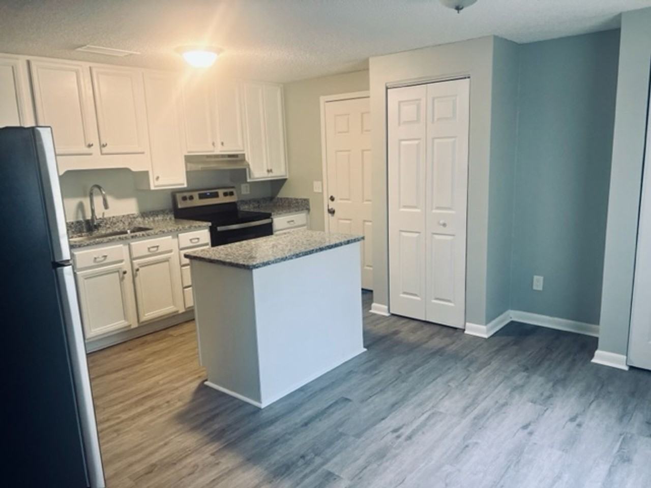 8326 Walden Rd E - Photo 5 of 13