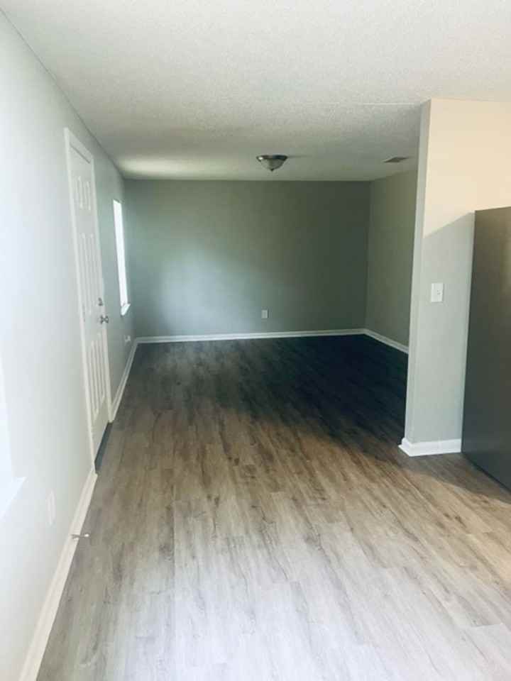 8326 Walden Rd E - Photo 7 of 13