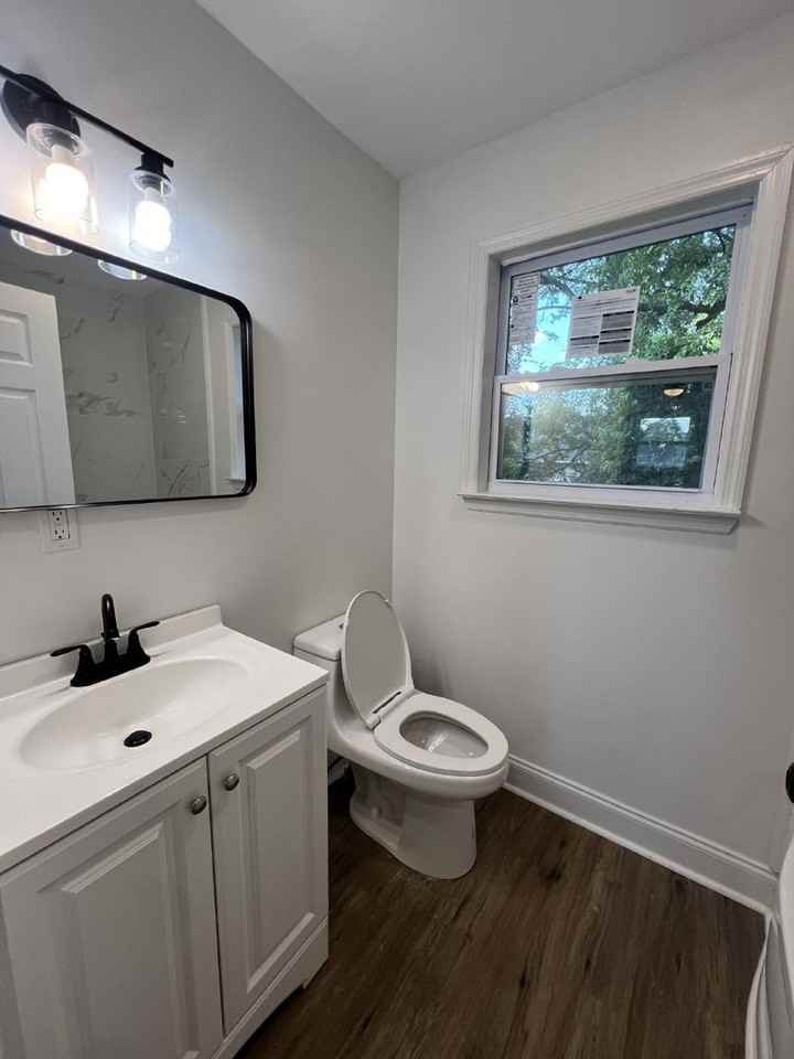 1500 Arlington Ave - Photo 2 of 14