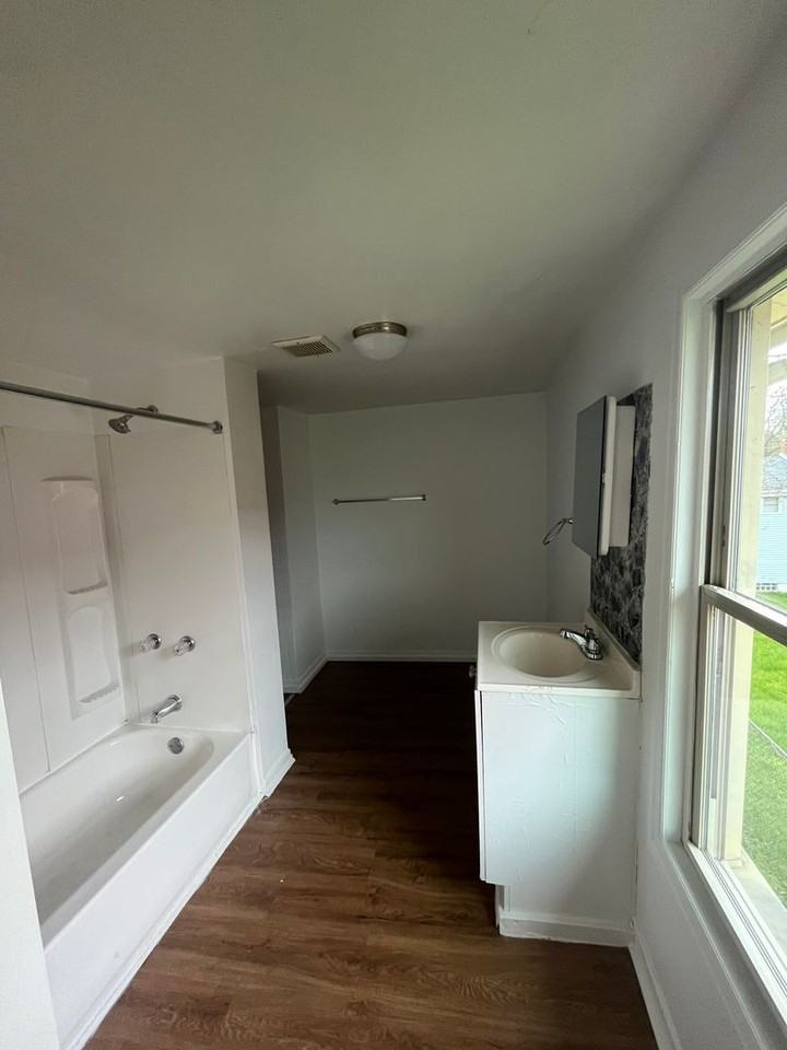 410 Scio St - Photo 5 of 21