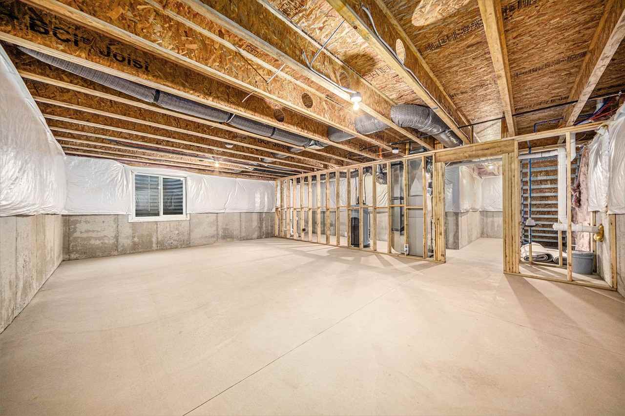 1027 Maple Ave - Photo 7 of 20