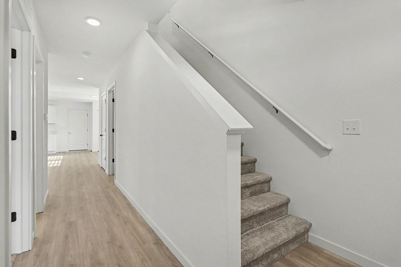 1653 Kennedy Blvd - Photo 5 of 25