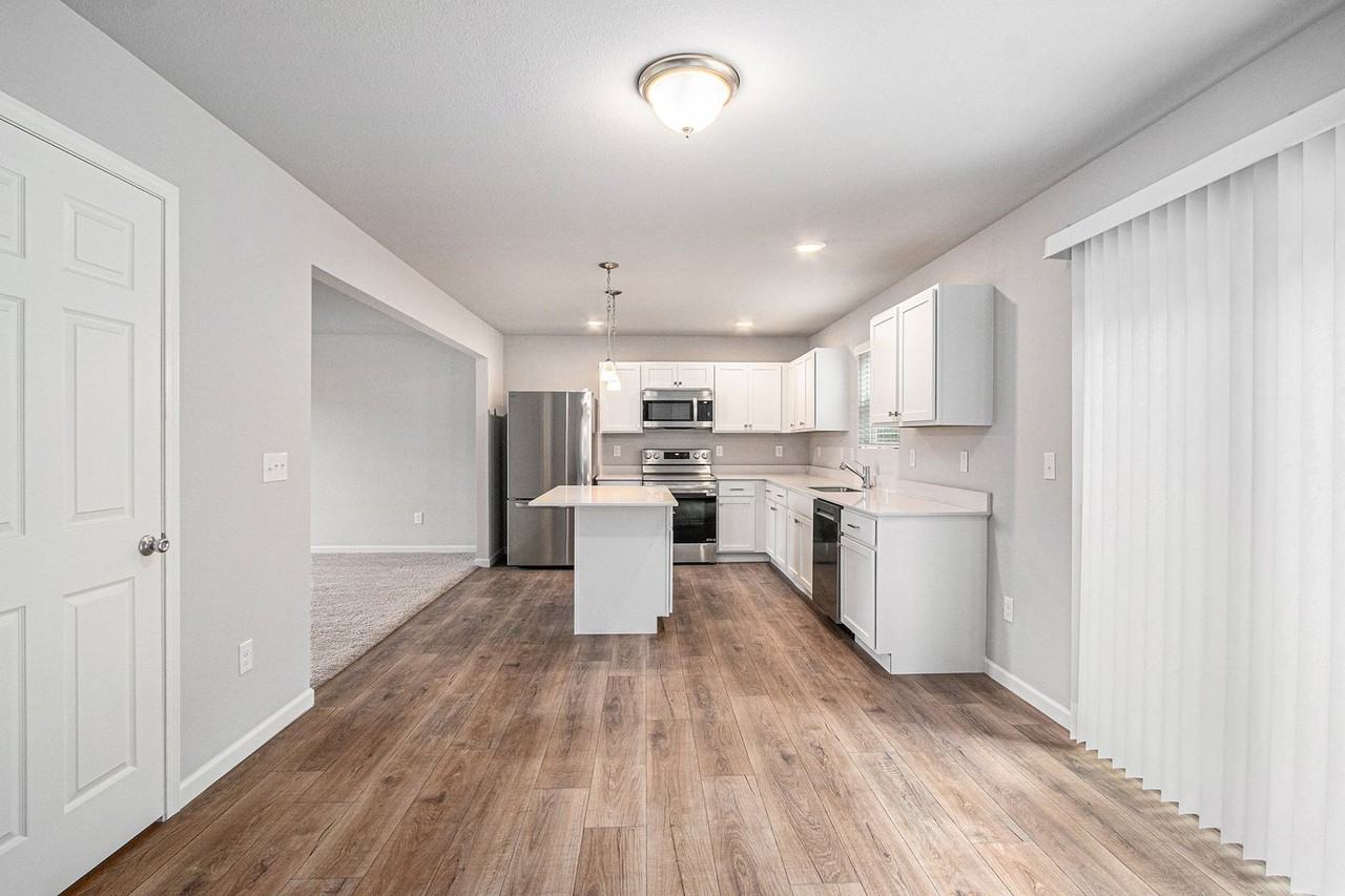 11323 Foxway Dr - Photo 5 of 27