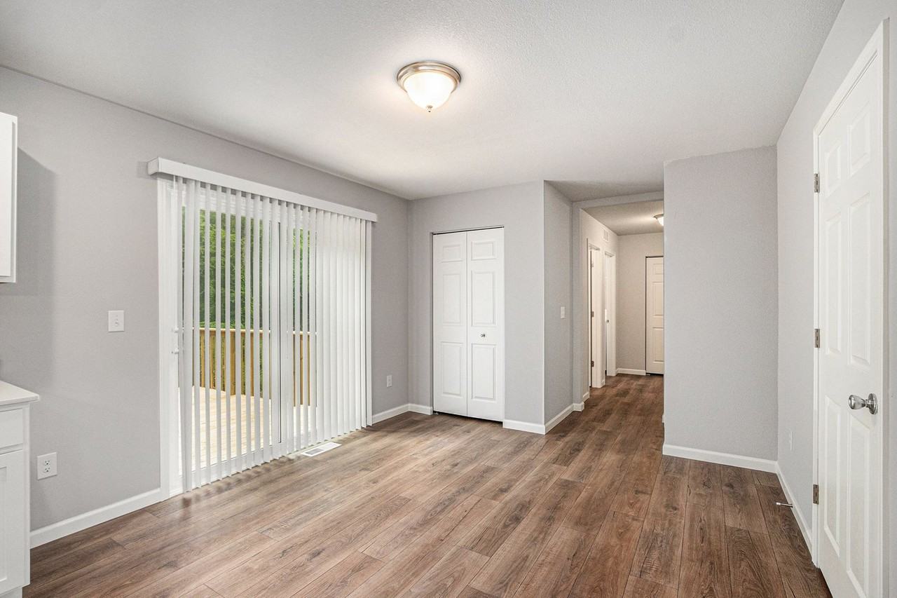 11323 Foxway Dr - Photo 6 of 27