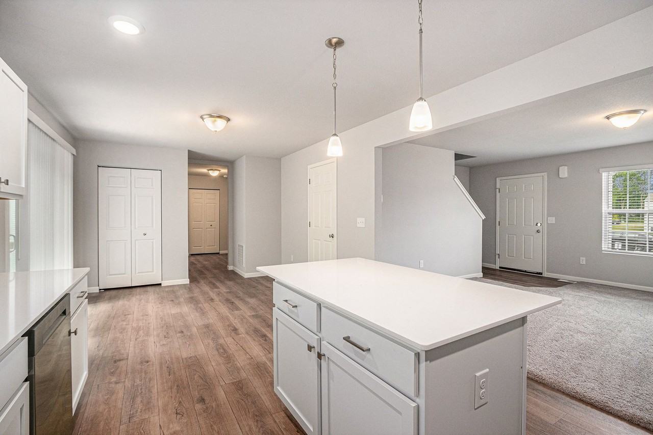 11323 Foxway Dr - Photo 7 of 27