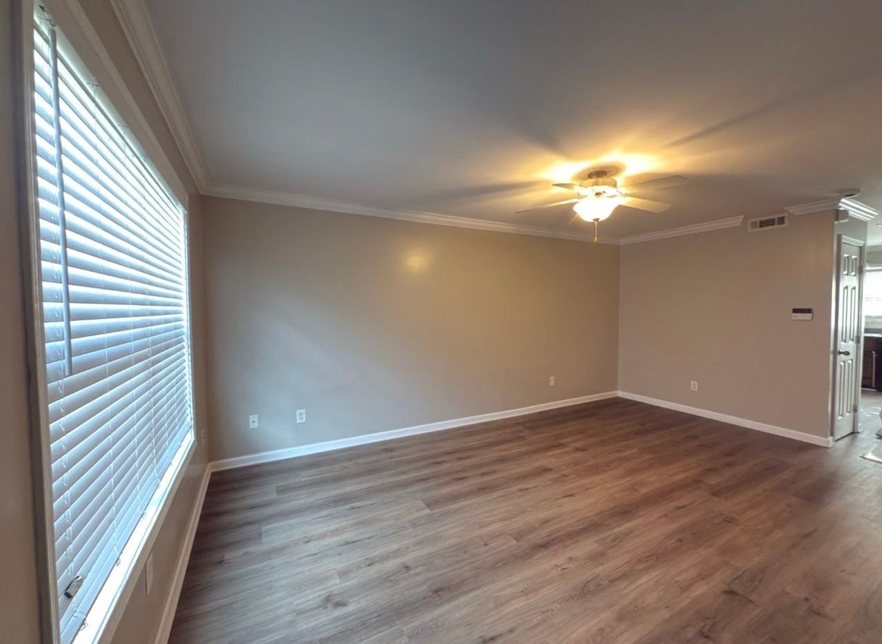 403 403 WI Pkwy - Photo 6 of 19