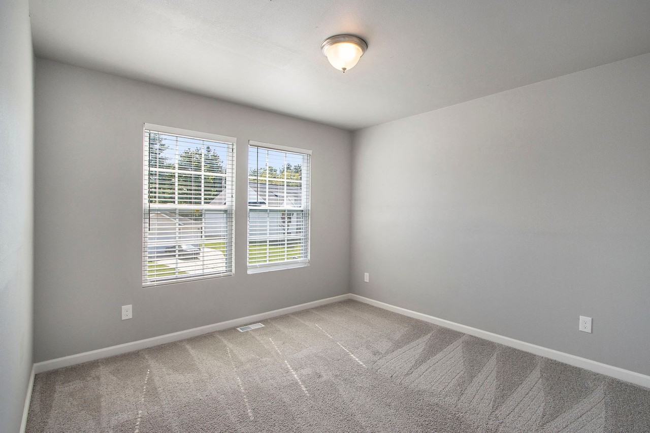 1658 Carolyn Dr - Photo 2 of 22