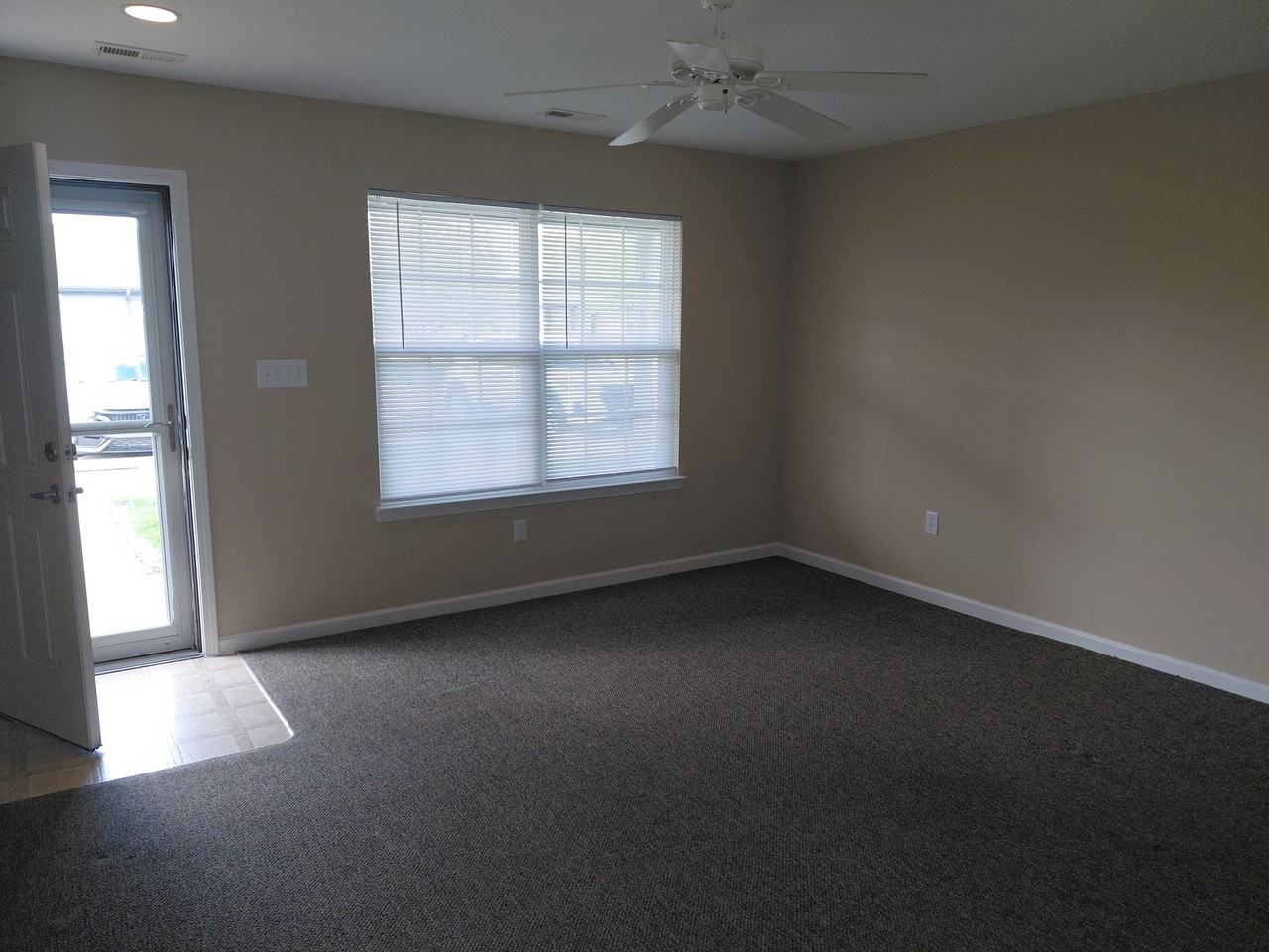 Stonehurst Pointe - Photo 5 of 15