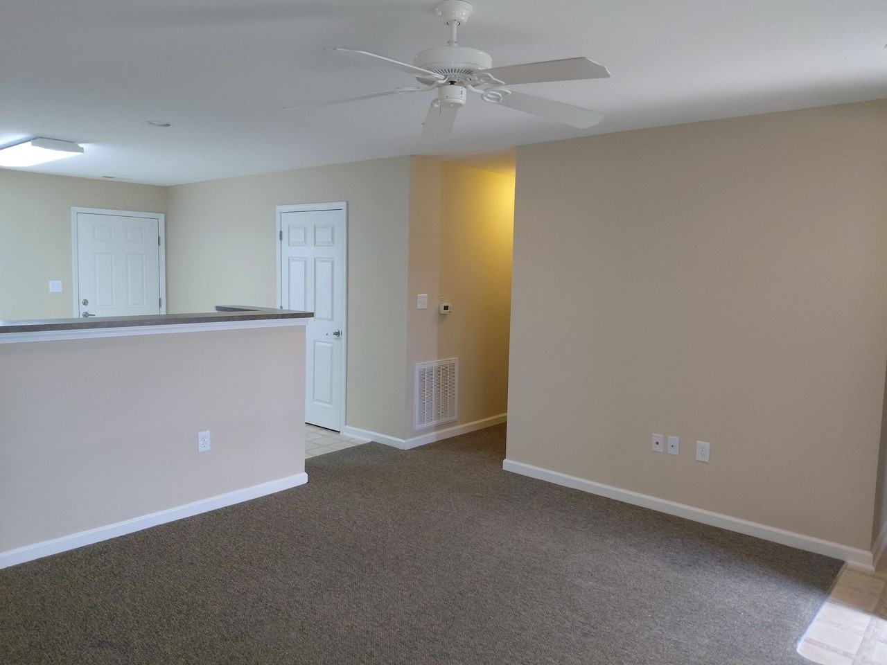 Stonehurst Pointe - Photo 6 of 15