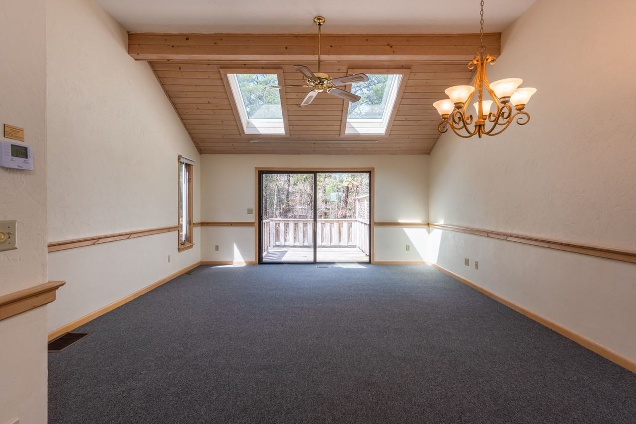 950 Falmouth Rd - Photo 4 of 15