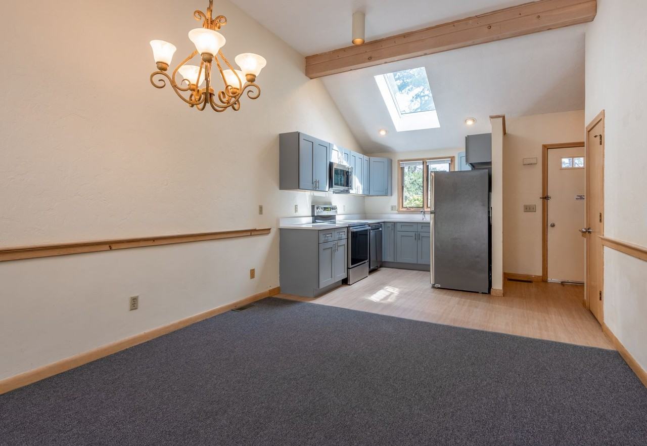 950 Falmouth Rd - Photo 6 of 15