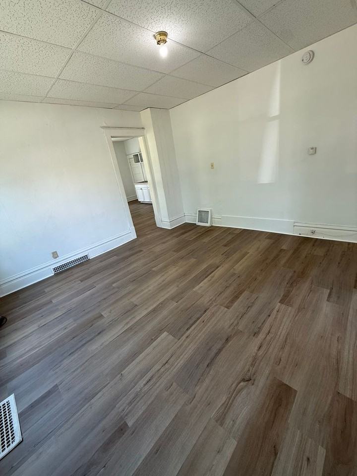 1620 Rebecca St - Photo 6 of 14