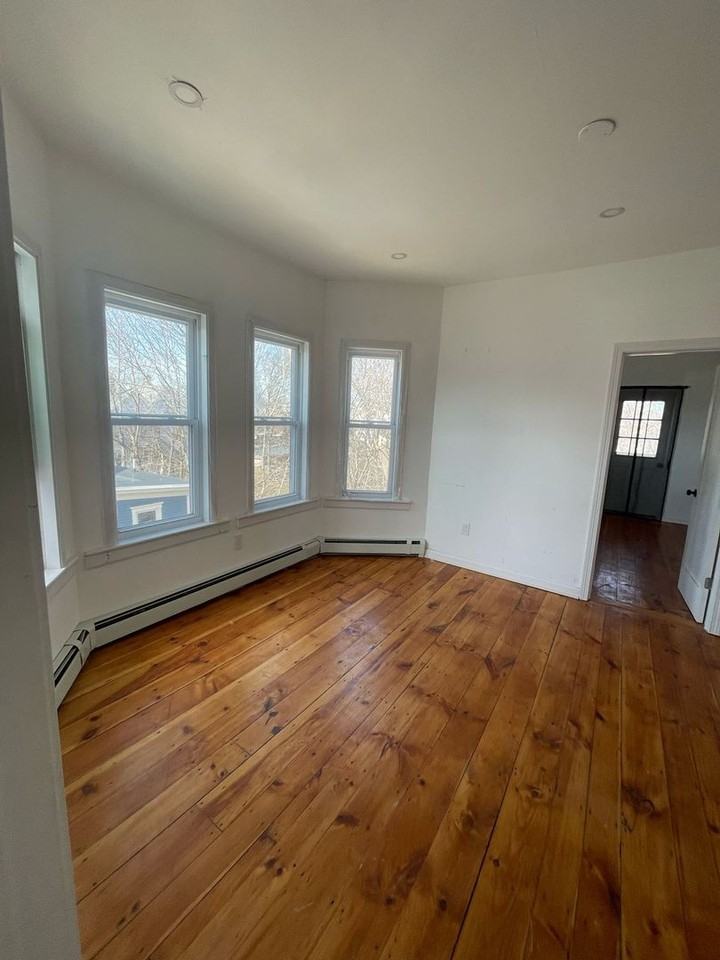 11 Wright St - Photo 4 of 11