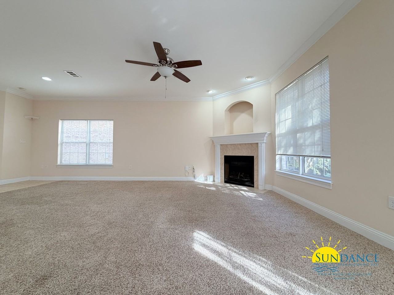 409 Nathey Ave - Photo 4 of 23