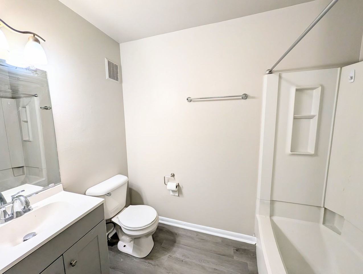 3065 Huntleigh Dr - Photo 5 of 7