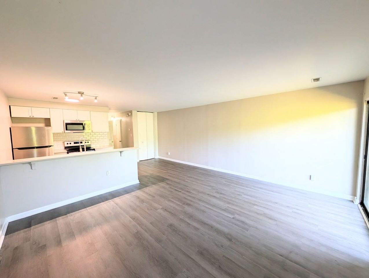 3065 Huntleigh Dr - Photo 6 of 7