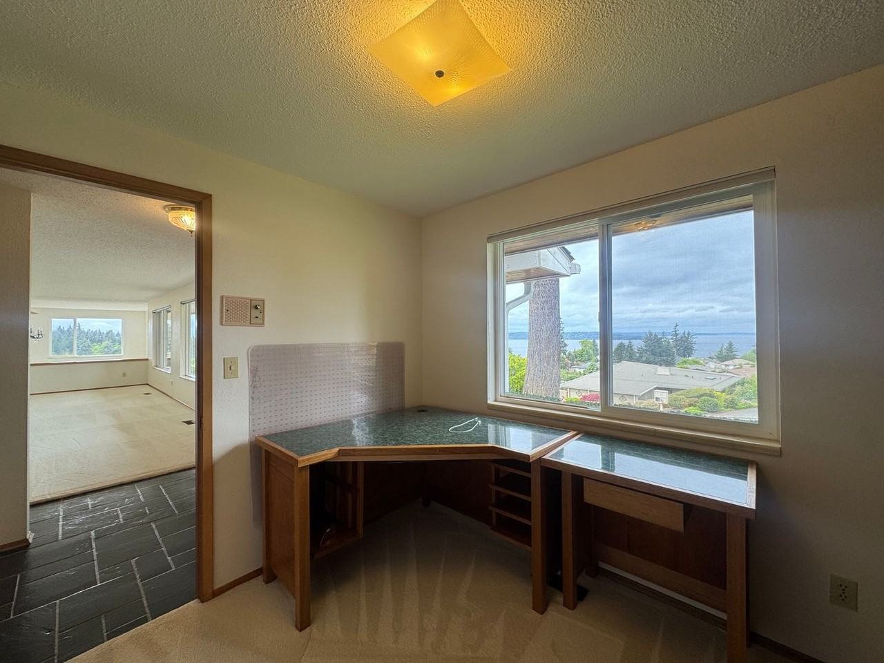 927 S 294th Pl - Photo 5 of 39