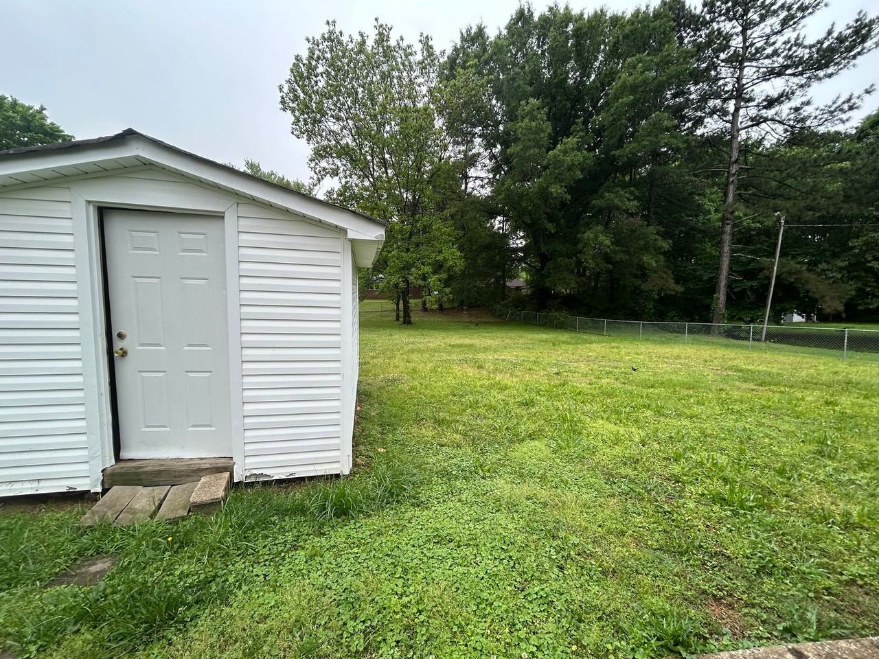 610 Cottonwood Dr - Photo 2 of 8