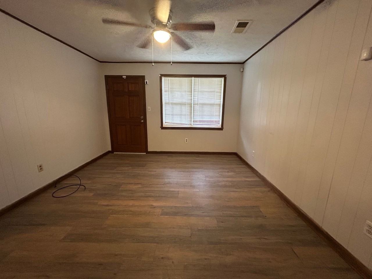 610 Cottonwood Dr - Photo 4 of 8