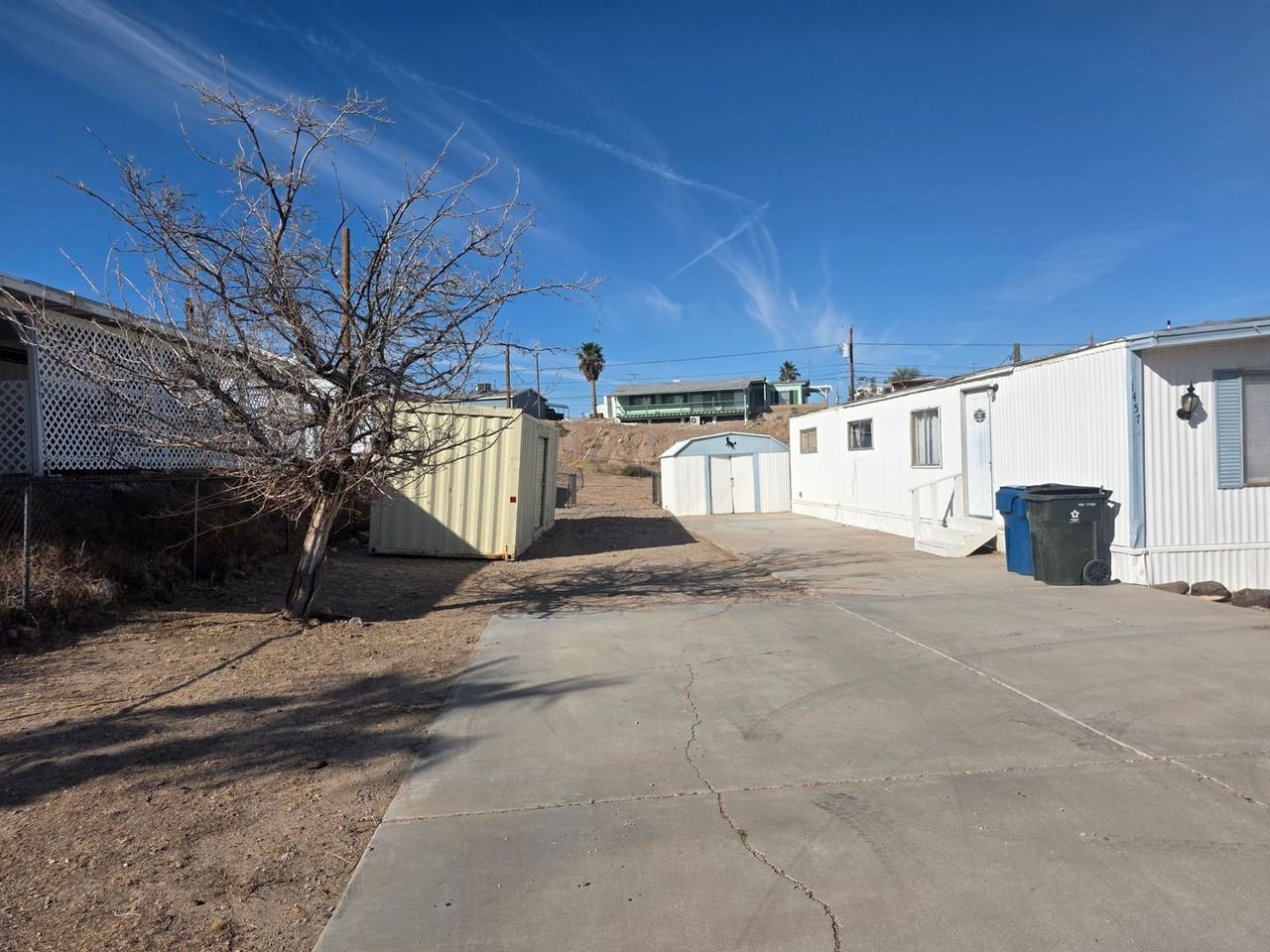 1457 Luna Ln - Photo 2 of 26