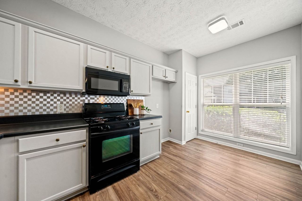 801 Old Peachtree Rd Nw - Photo 2 of 48