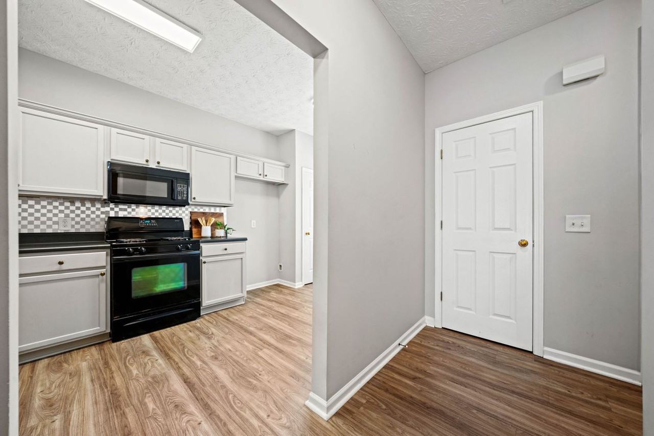 801 Old Peachtree Rd Nw - Photo 7 of 48