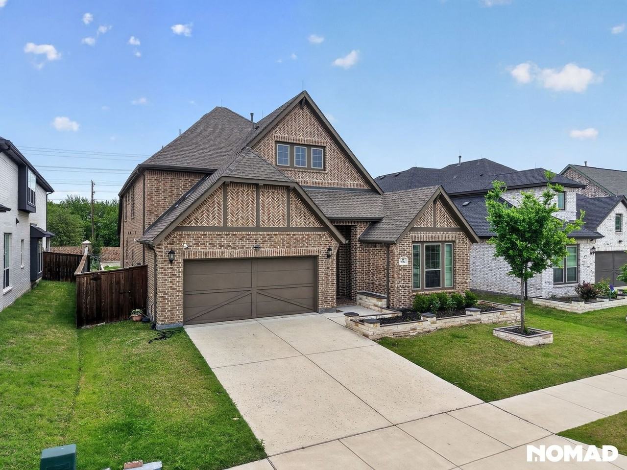 9784 Brackenfield Ln - Photo 2 of 44