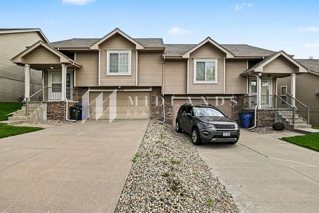 19720 Marinda St - Photo 2 of 18