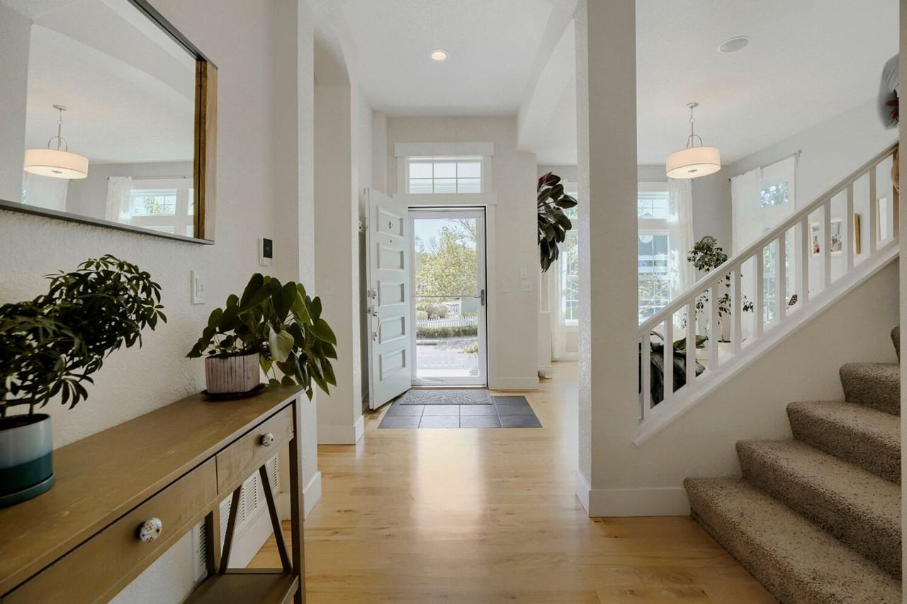 2911 Shoshone Trl - Photo 5 of 40