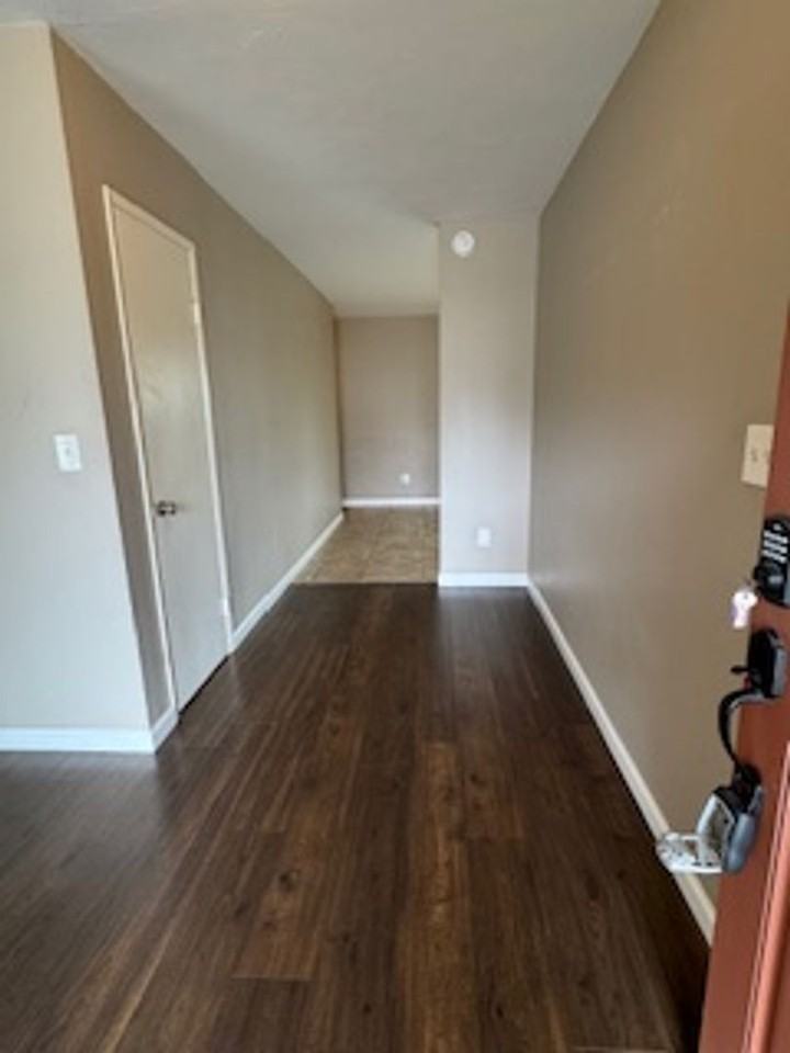 549 Danny St - Photo 7 of 30