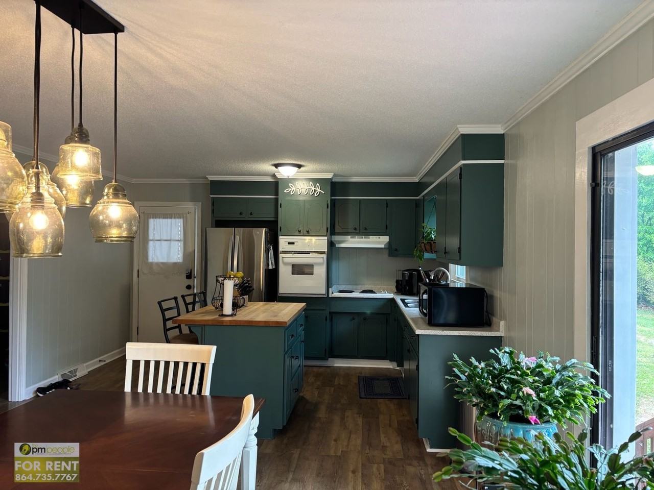 313 Katherine St - Photo 5 of 20