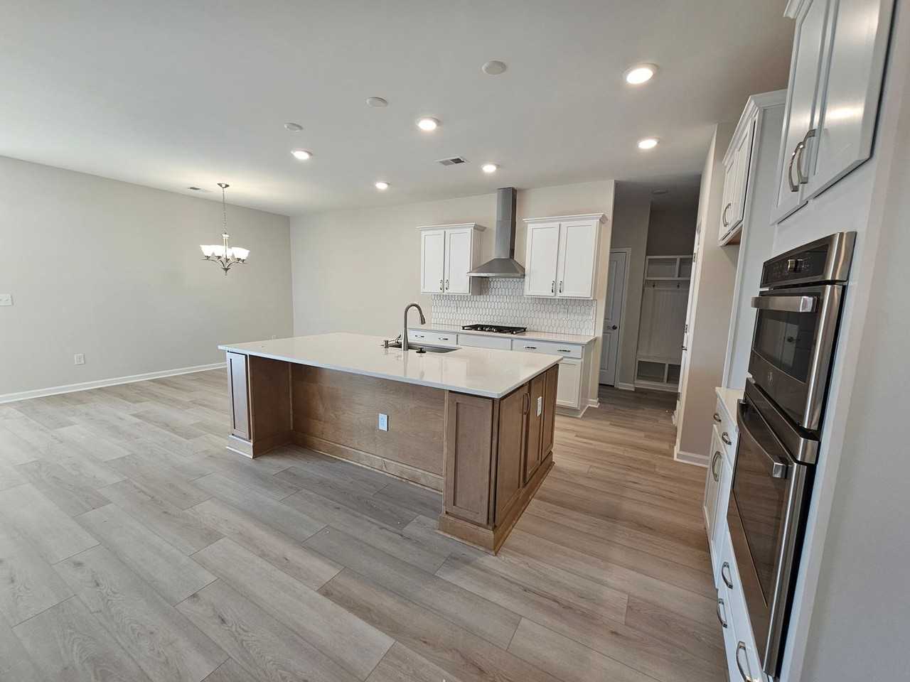 2215 Flatleaf Ct - Photo 7 of 22