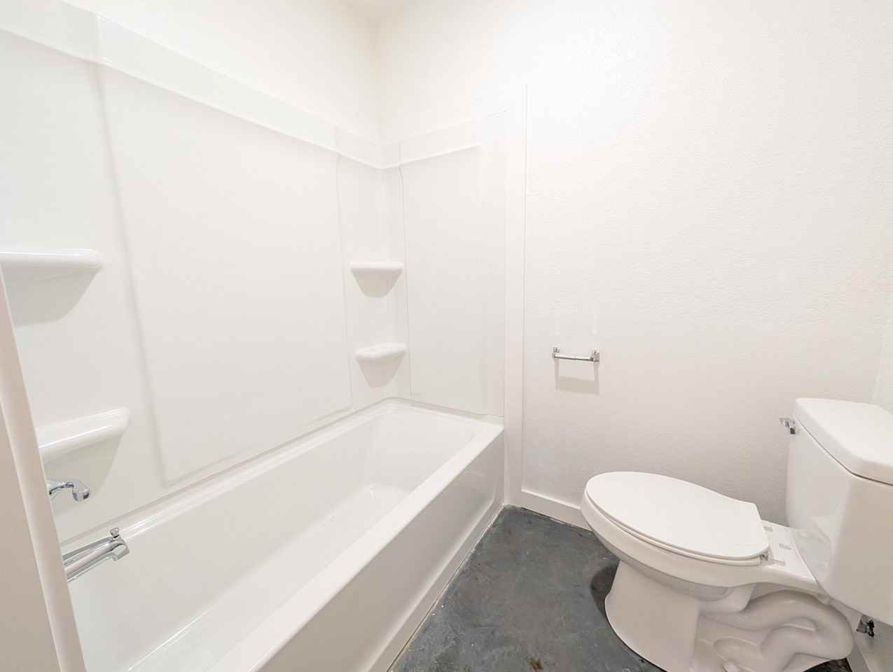 2400 Brookridge Dr - Photo 5 of 7