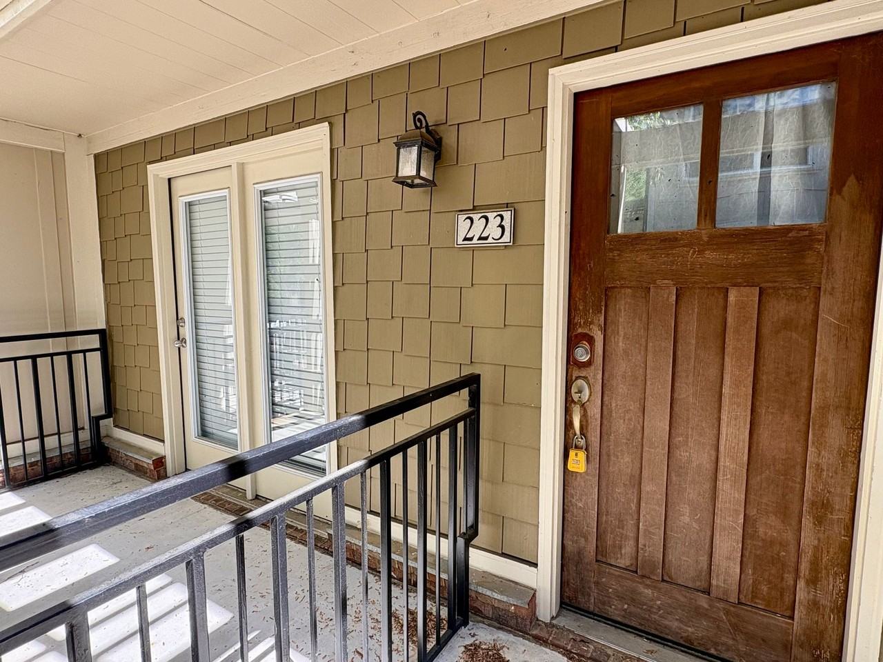 833 Old Greenville Hwy - Photo 3 of 16