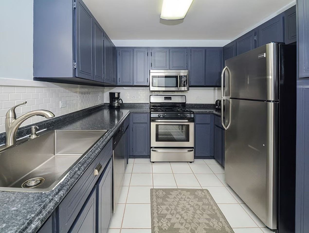 Seascape Apartments - Photo 5 of 27