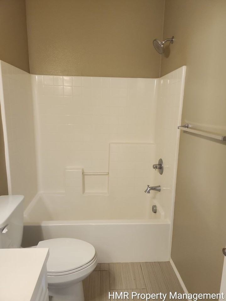 6386 Pegasus Ct - Photo 6 of 29
