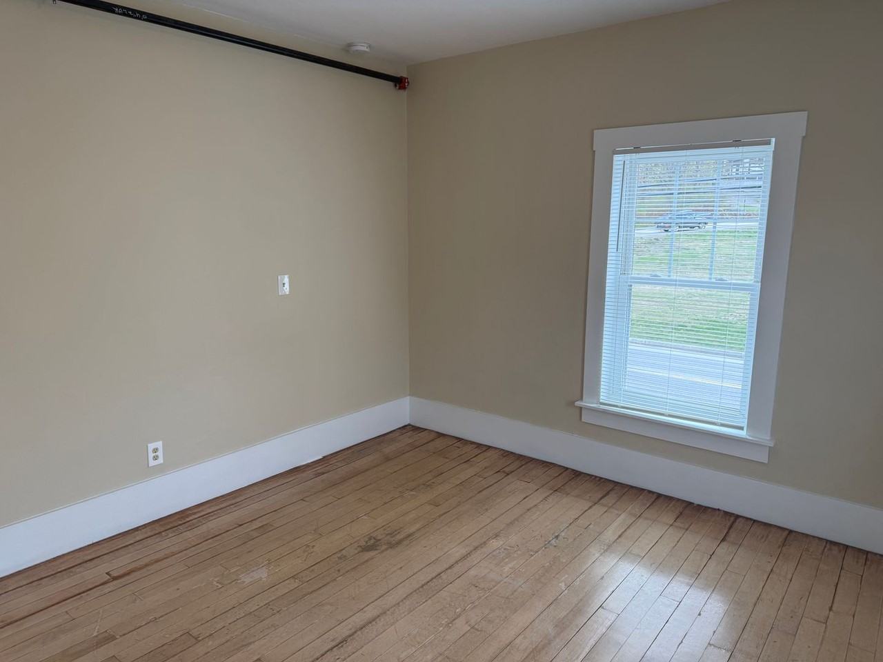 168 South St - Photo 6 of 10