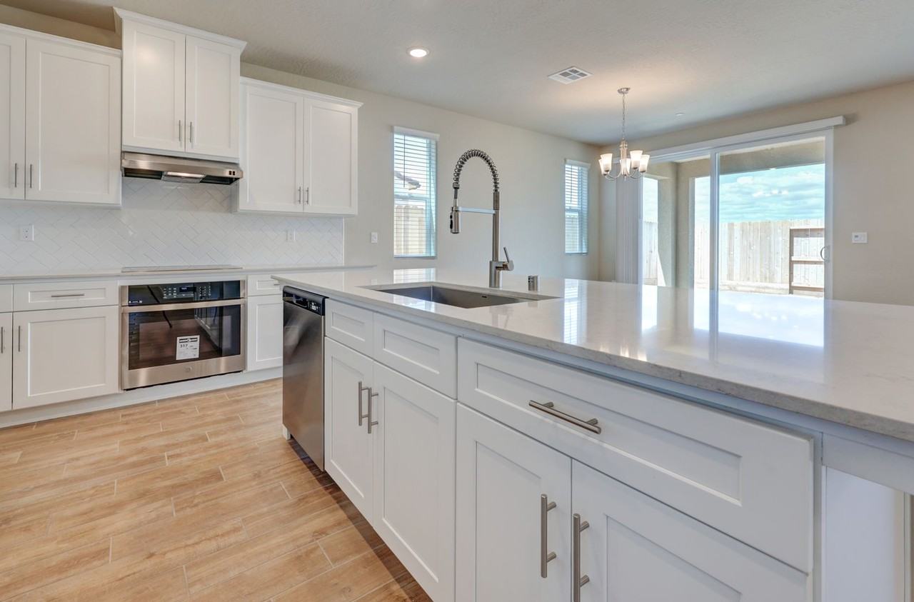 857 857 Halford Lane - Photo 3 of 9