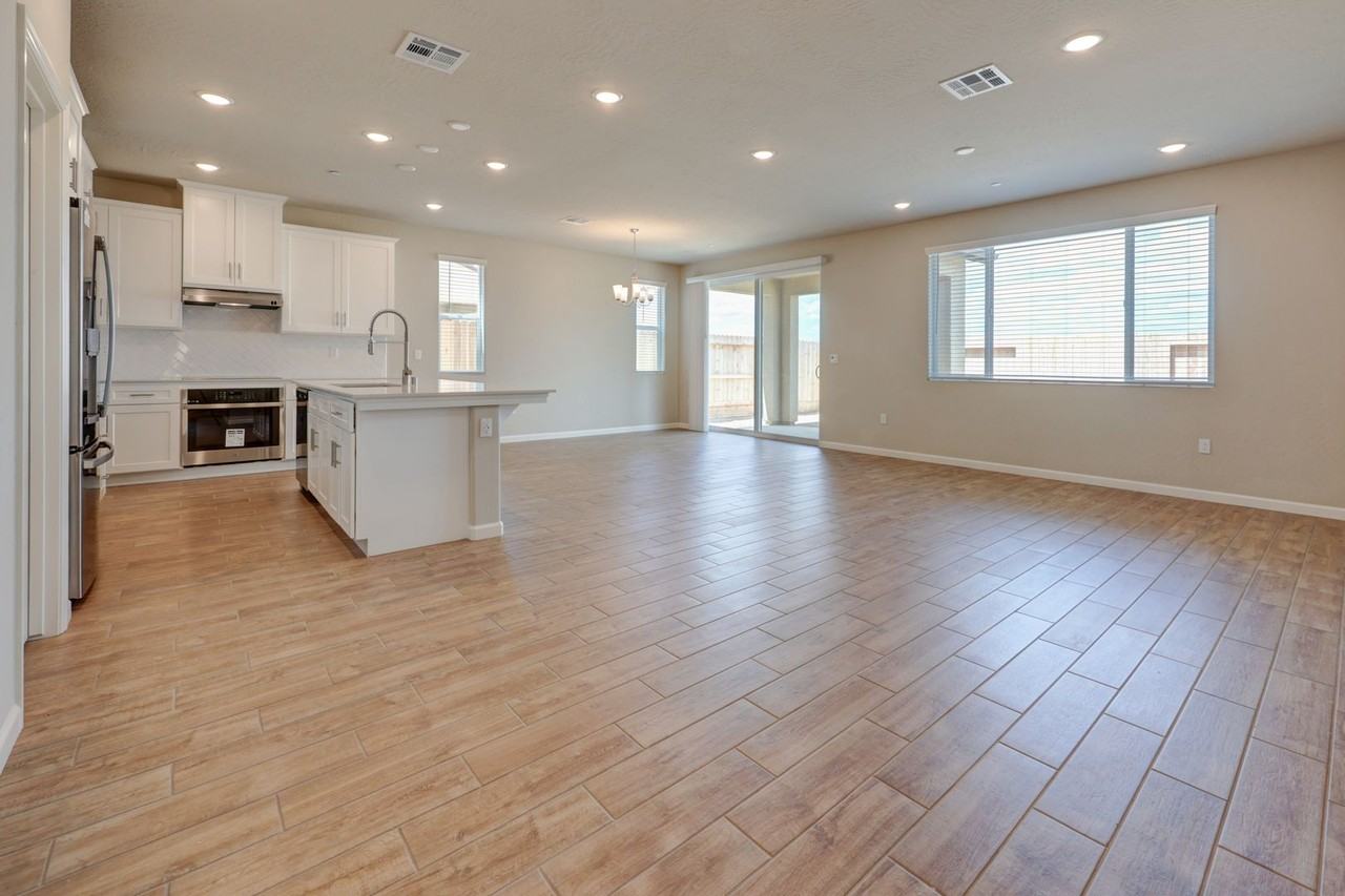 857 857 Halford Lane - Photo 4 of 9
