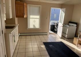 featured image of 28 Tracy Ave