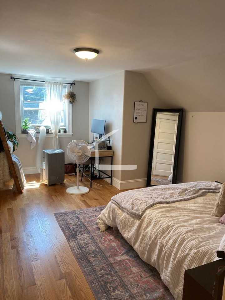 125 Brooks St - Photo 3 of 29
