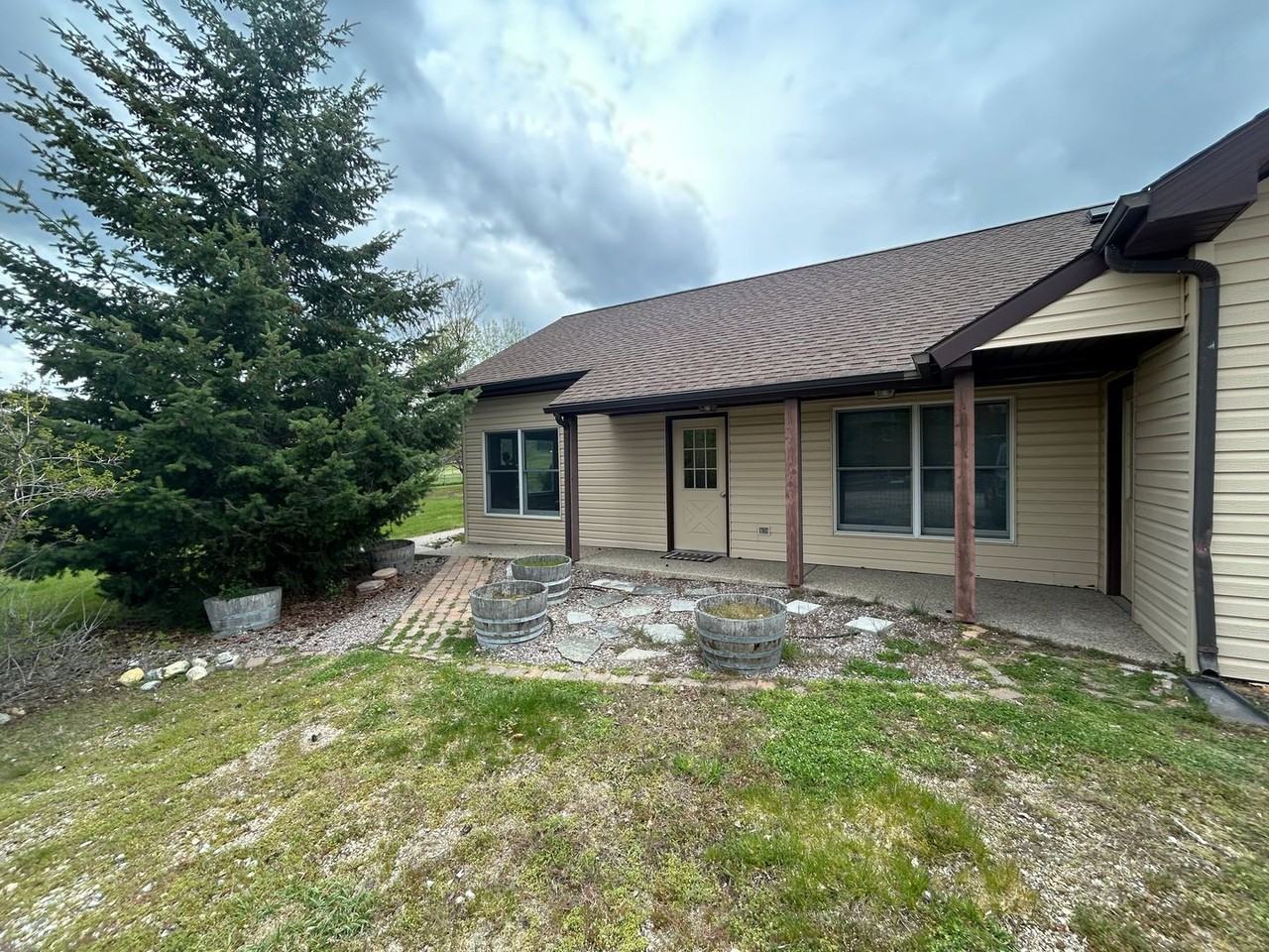 234 Forest Hill Rd - Photo 2 of 39