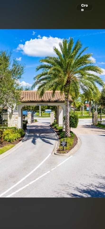 229 Vinadio Blvd - Photo 4 of 33